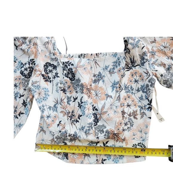 a.n.a NWOT Floral Square Neck Blouse - Blue and Peach Size: XS - Picture 6 of 7